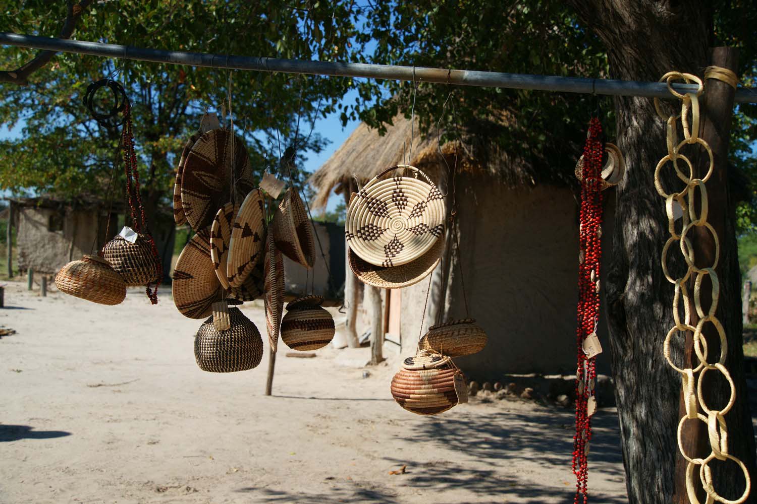 Tswana-Dorf-Moremi-Grenze-Botswana