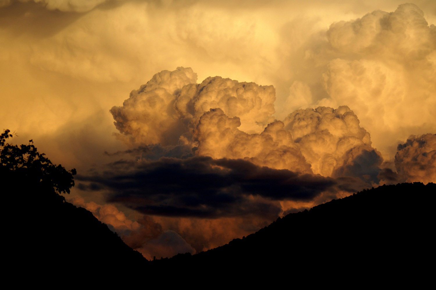 Sturmwolken-Lugano-Schweiz